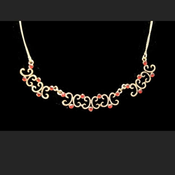 1979 Choker Necklace Ornate Gold Tone Metal Red Rhinestone Accents For AVON - Picture 6 of 7